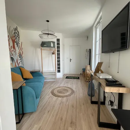 ​coeur De ! Coeur De L'oise​​ ! Moderne & Fonctionnel​ Apartment